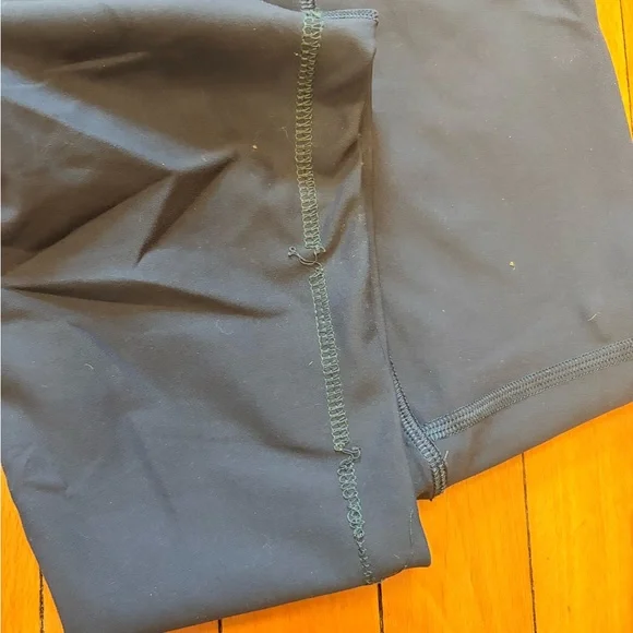 Lululemon wunder train HR 6” - Picture 7 of 7